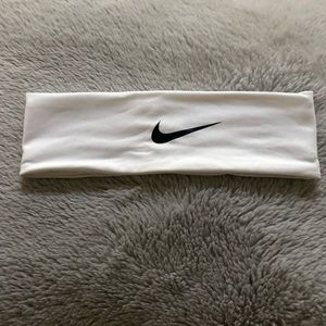 Nike headband